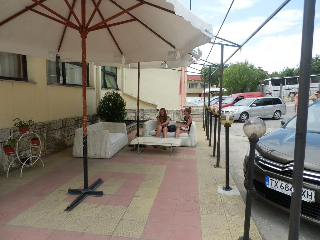 Olimpia Supersnab Hotel バルチク エクステリア 写真