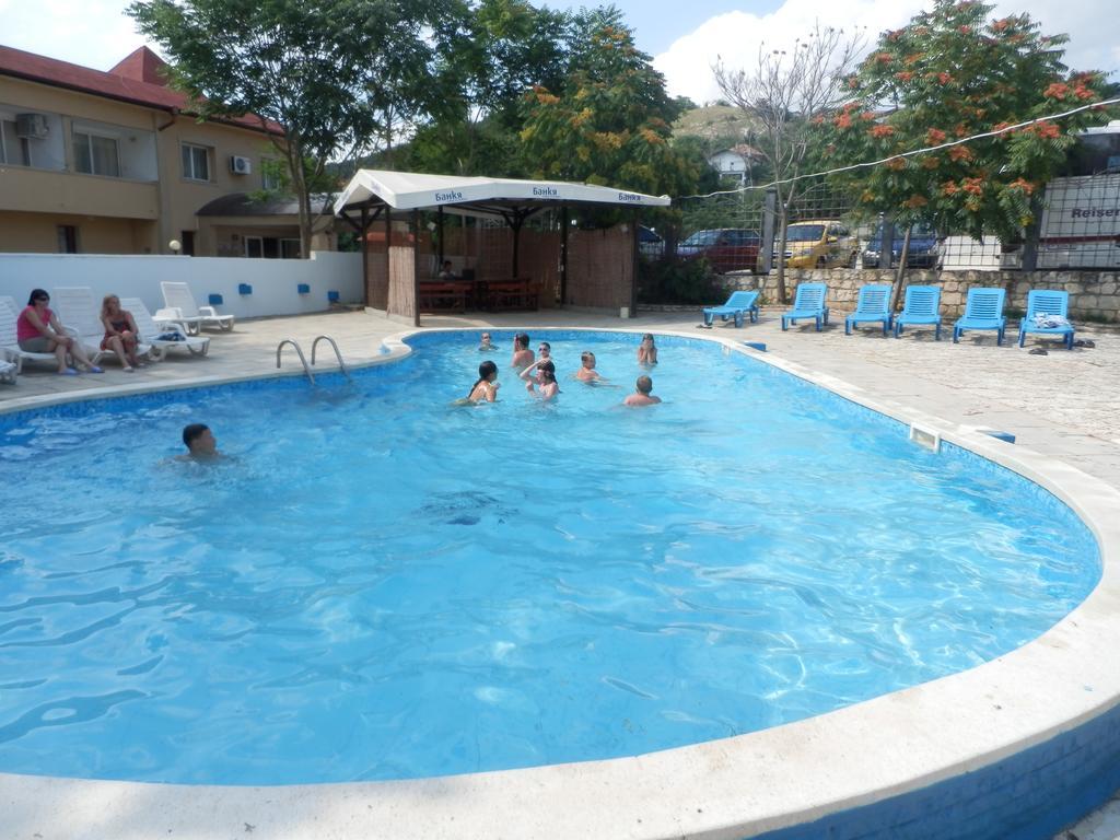 Olimpia Supersnab Hotel バルチク エクステリア 写真