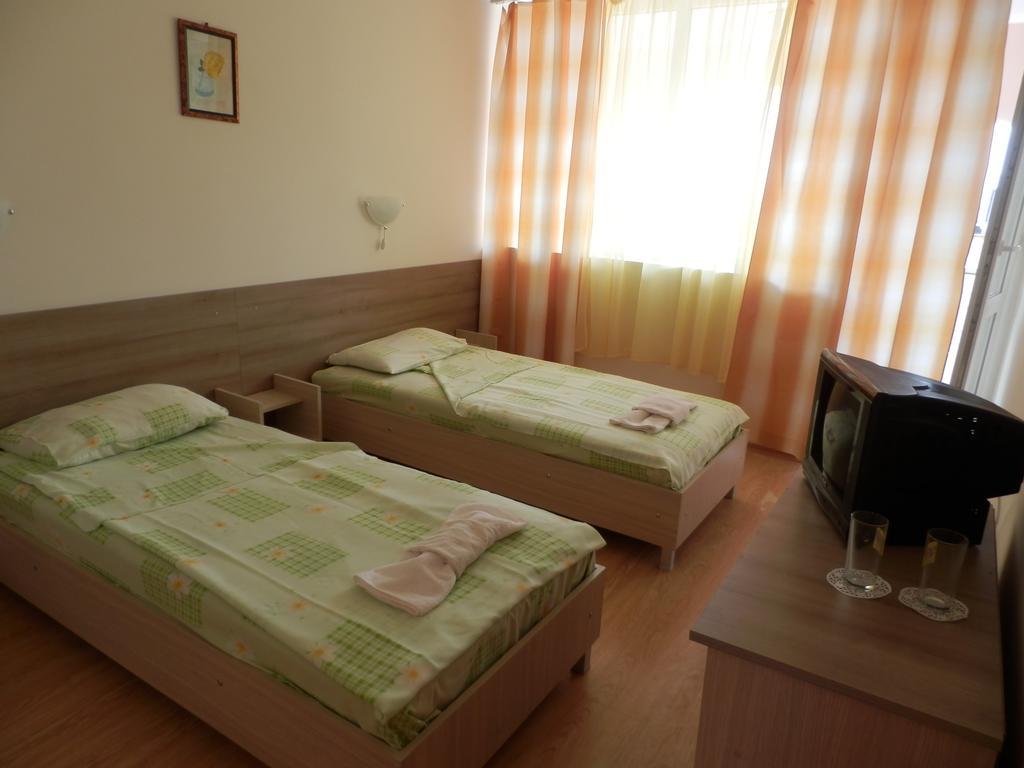 Olimpia Supersnab Hotel バルチク エクステリア 写真
