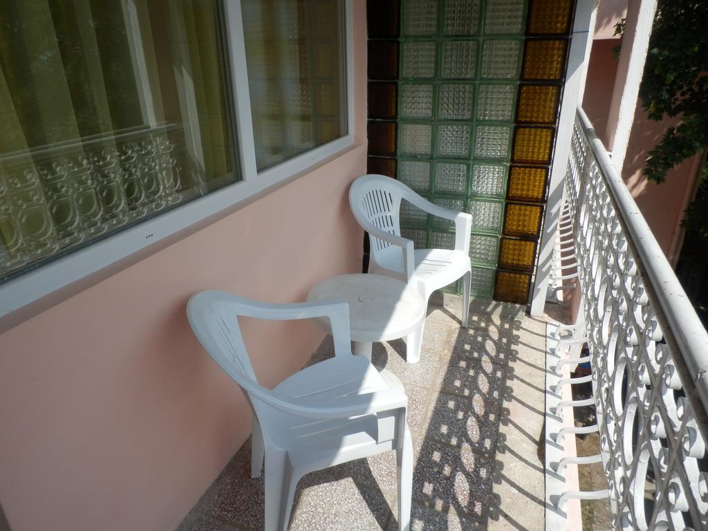 Olimpia Supersnab Hotel バルチク エクステリア 写真