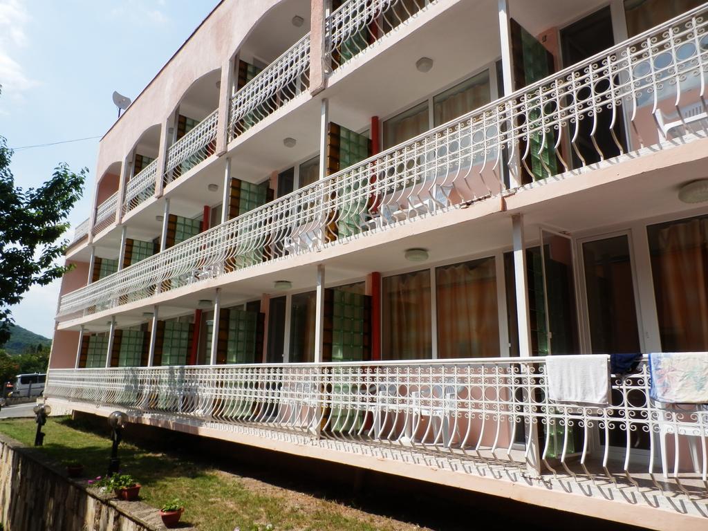 Olimpia Supersnab Hotel バルチク エクステリア 写真