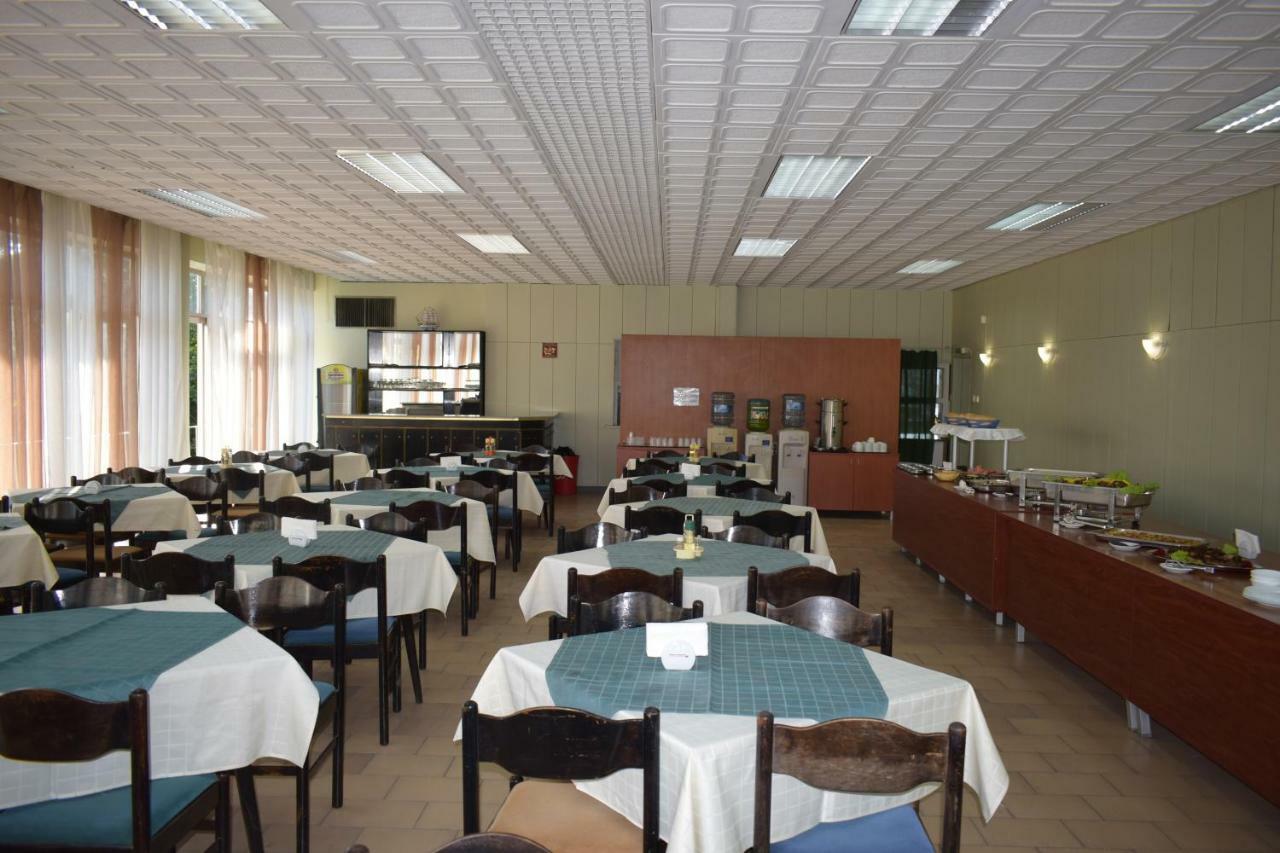 Olimpia Supersnab Hotel バルチク エクステリア 写真