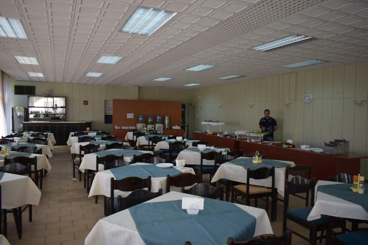 Olimpia Supersnab Hotel バルチク エクステリア 写真